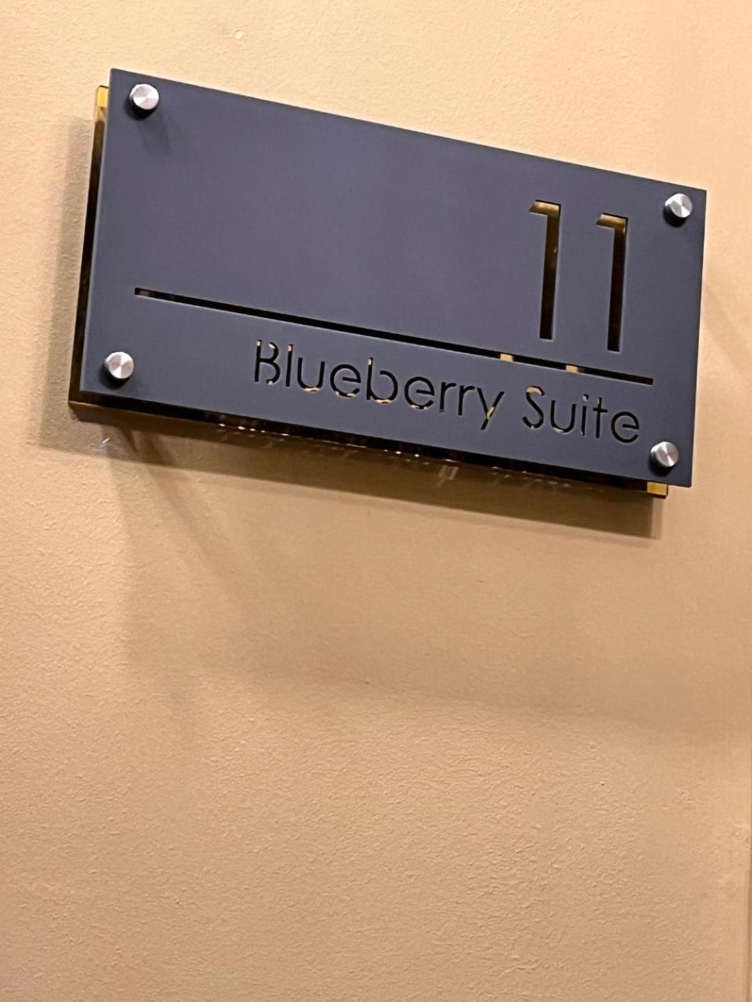 The Blueberry Hotel Pontypridd Exterior photo